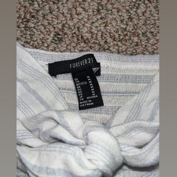 Striped Skirt And Crop Top Set - Picture 3 of 4